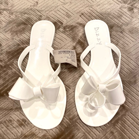 dizzy jelly sandals